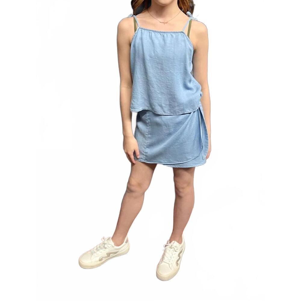NEW SADIE & SAGE soft breeze chambray skirt in blue